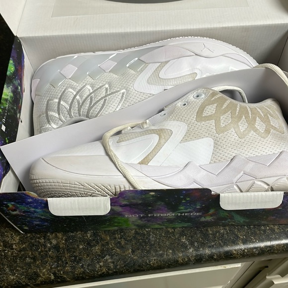 PUMA x LAMELO BALL MB.01 Lo Men's Basketball Shoes size 10.5 - Picture 1 of 4